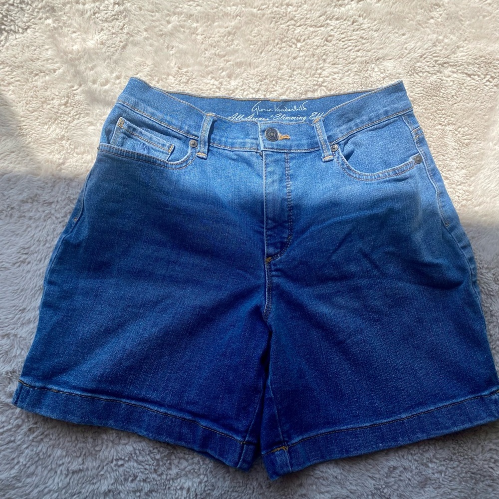 Gloria Vanderbilt Amanda Women’s Mid Rise All Around Slimming Effect Denim Short